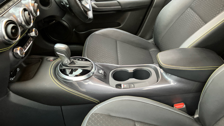 Nissan Juke 1.0 DiG-T 114 Kiiro 5dr DCT Petrol Hatchback